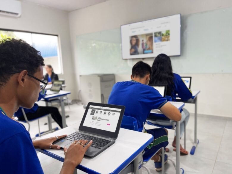 Programa teve adesão de 279 professores de 237 escolas distribuídas nas 14 Diretorias Regionais de Educação  - Foto por: Assessoria/Seduc-MT